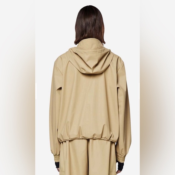 RAINS WOMANS SAND UNLINED WAIST LENGTH HOODED JACKET - SMALL - Picture 3 of 16